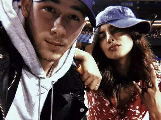 Goofy Video Of Priyanka Chopra Video Of The Lovebirds Priyanka Chopra And Nick Jonas à¤¸ à¤®à¤¨ à¤†à¤¯ à¤ª à¤° à¤¯ à¤• à¤š à¤ªà¤¡ à¤