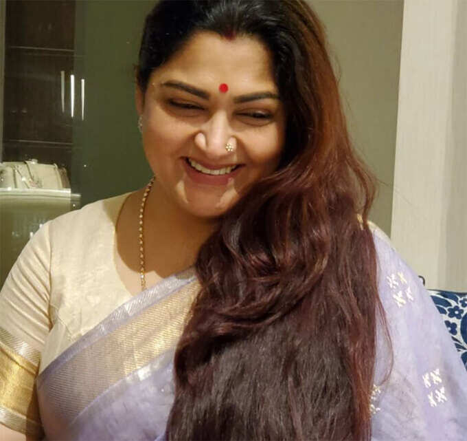 बीजेपी में शामिल हुईं खुशबू सुंदर बीजेपी में शामिल हुईं खुशबू सुंदर