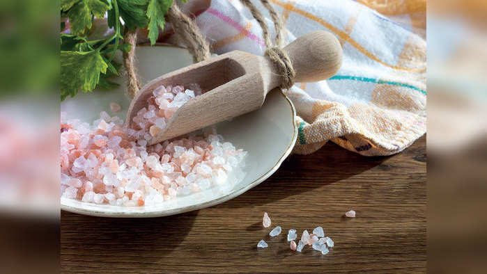 Rock Salt in Navratri नवरात्रात सैंधव मीठच वापरण्यामागे नेमके कारण काय? वाचा