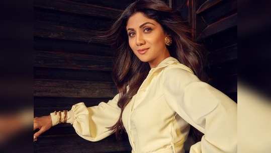 Shilpa Shetty शिल्पा शेट्टीची बुट आणि जीन्सची अनोखी स्टाइल, पाहा फोटो 