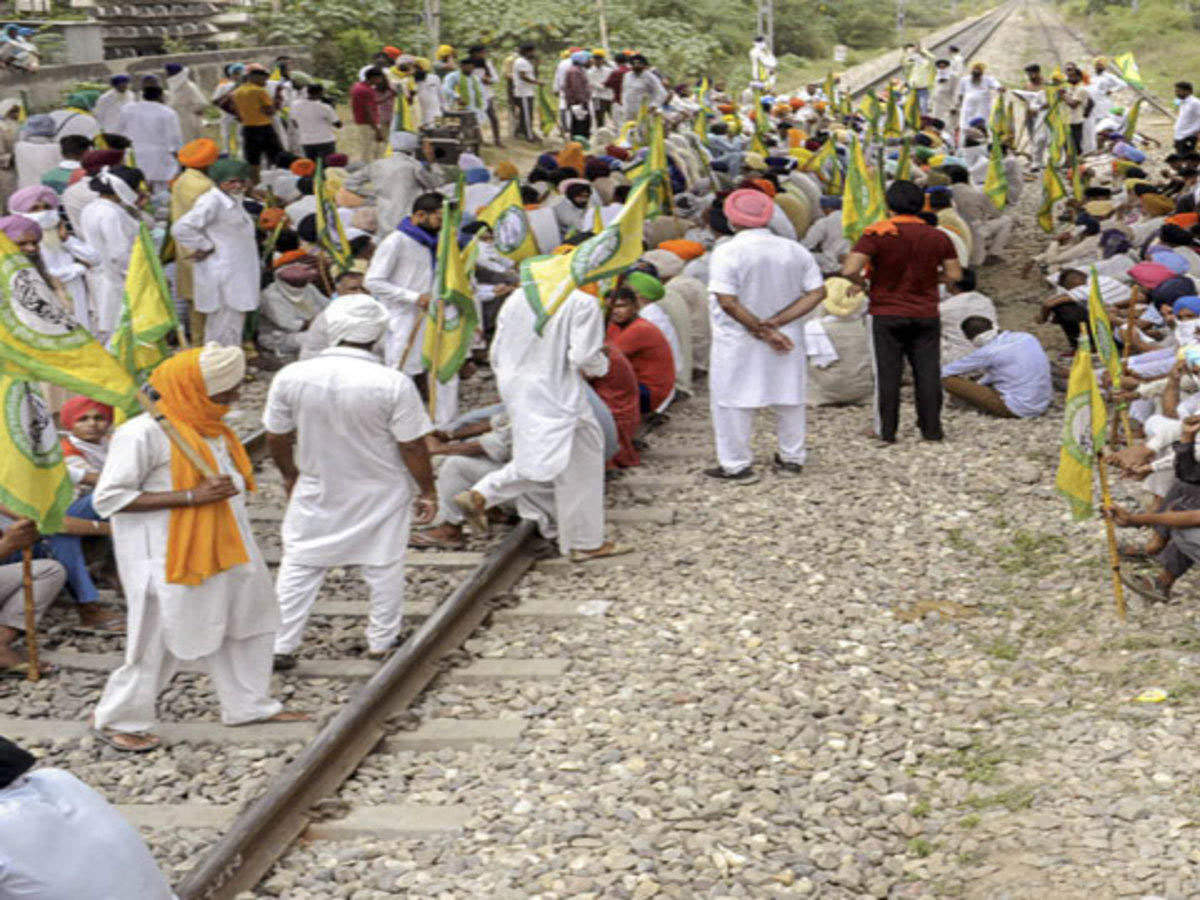 indian railway cancelled trains due to farm bills protest: किसान आंदोलन के चलते  रेलवे ने कैंसल की ट्रेनें