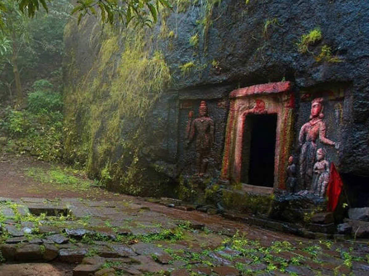 Research Says Ravana Body Still Present In A Cave: Ramayana Ravan Mystery  १० हजार वर्षांपासून 'या' गुहेत आहे रावणाचा मृतदेह? वाचा, नेमके तथ्य -  Maharashtra Times