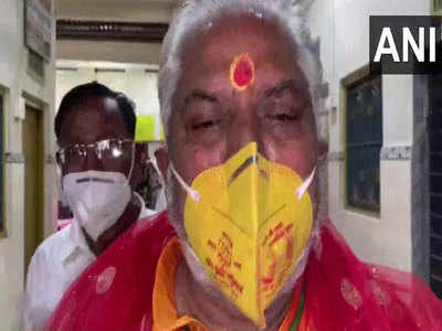 प्रेम कुमार ने की PM मोदी वाली गलती, कमल के निशान वाले मास्क को लेकर आचार संहिता उल्लंघन का मामला दर्ज 
