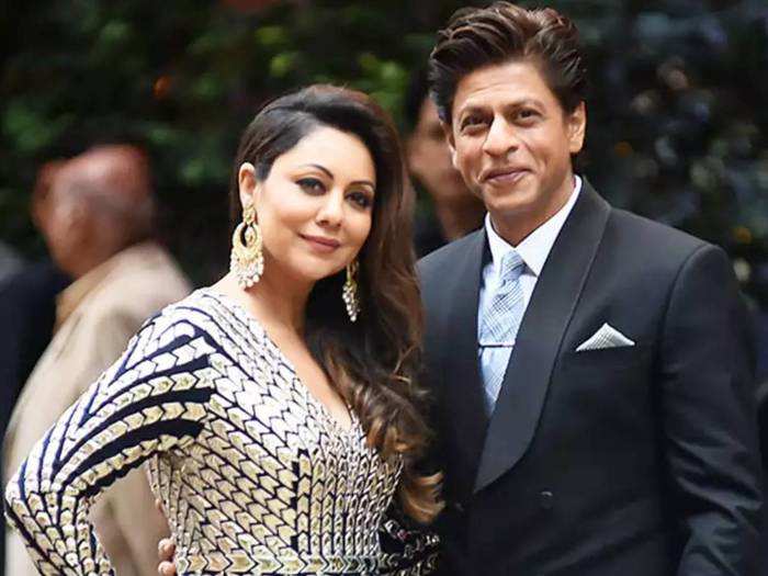 shahrukh khan gave to this wife gauri khan and karwa chauth 2020 gift ideas for wife