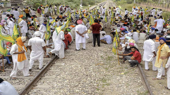 पंजाब: शेतकऱ्यांच्या आंदोलनाने मालगाड्या रद्द, राज्य अंधारात जाण्याची भीती