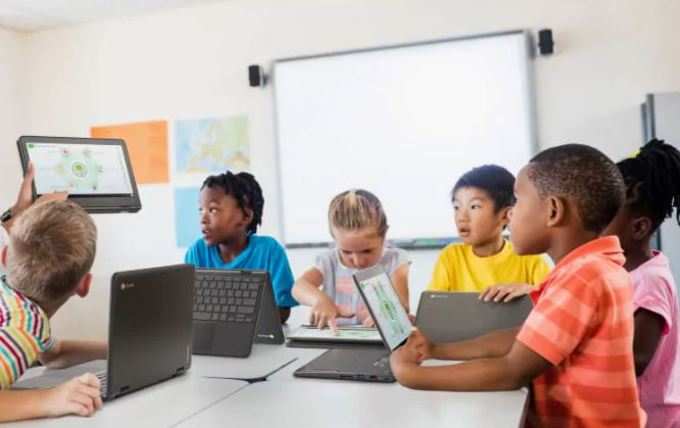 ઓનલાઈન એજ્યુકેશન ઈન્ડસ્ટ્રીથી શિક્ષકો માટે વધી રહી છે તકો