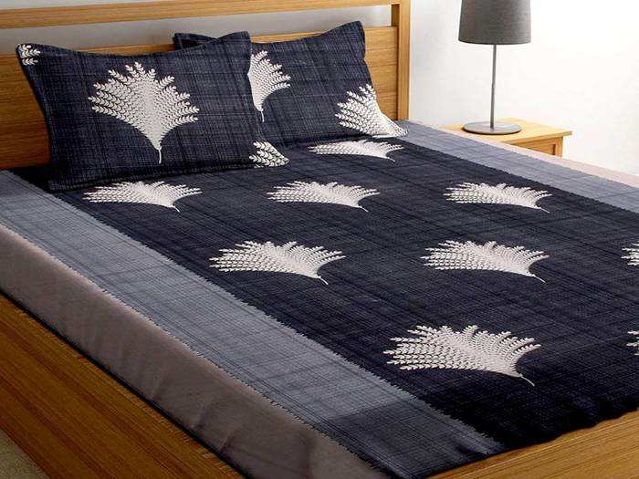 Bedsheet On Amazon : 500 रुपए से भी कम कीमत में खरीदें यह रंग बिरंगी कॉटन की Bedsheet