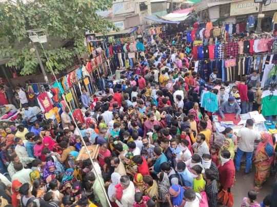 Bhadra market, અમદાવાદ: દિવાળીની ખરીદી માટે ભદ્ર માર્કેટમાં ભારે ભીડ,  ભૂલાયું સોશિયલ ડિસ્ટન્સ - crowd gathers at lal darwaja market of ahmedabad  amid coronavirus - I am Gujarat