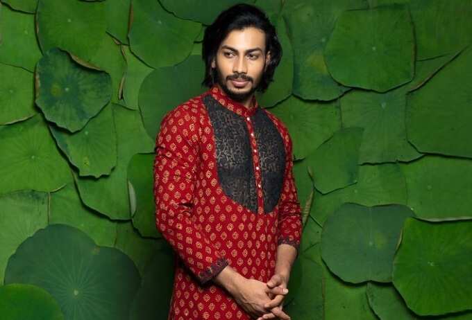 সকালের অনুষ্ঠানে পরুন মেরুন রঙা পাঞ্জাবি সকালের অনুষ্ঠানে পরুন মেরুন রঙা পাঞ্জাবি