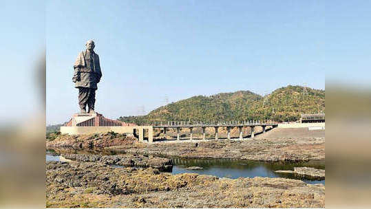 'स्टॅच्यु ऑफ युनिटी'नजिक स्थानिकांच्या परवानगीशिवाय सरकारचा जमिनीवर ताबा