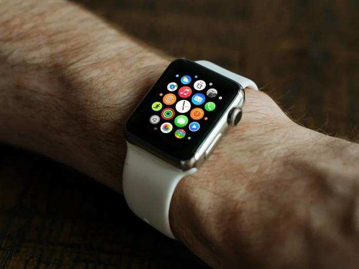 Smart Watches : Amazon से बजट रेंज में ऑर्डर करें ये शानदार Smartwatches