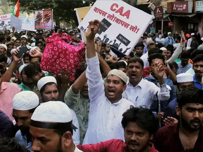 CAA Likely to Be Implemented from January 2021 : किसान आंदोलन के बीच CAA की  चर्चा, विजयवर्गीय बोले-अगले महीने लागू हो सकता है नागरिकता संशोधन कानून -  Navbharat Times