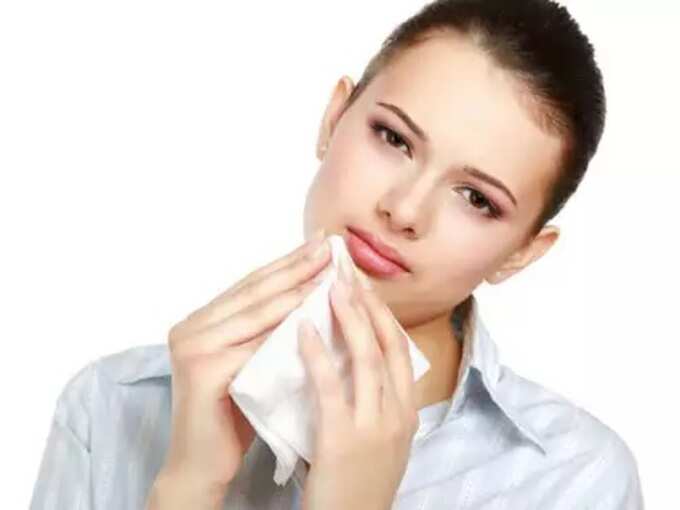 treatment for oil skin: முகத்துல எண்ணெய் வடியுதா, இதை ஃபாலோ பண்ணுங்க! - how to deal with oily skin 4 samayam tamil Tamil News Spot