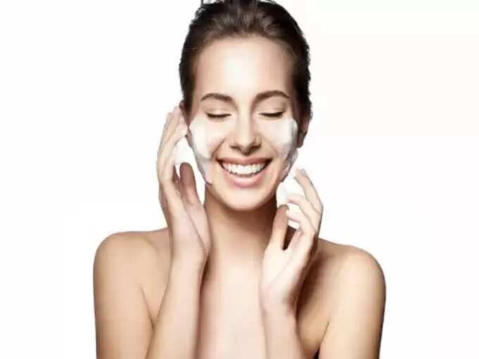 treatment for oil skin: முகத்துல எண்ணெய் வடியுதா, இதை ஃபாலோ பண்ணுங்க! - how to deal with oily skin 3 samayam tamil Tamil News Spot