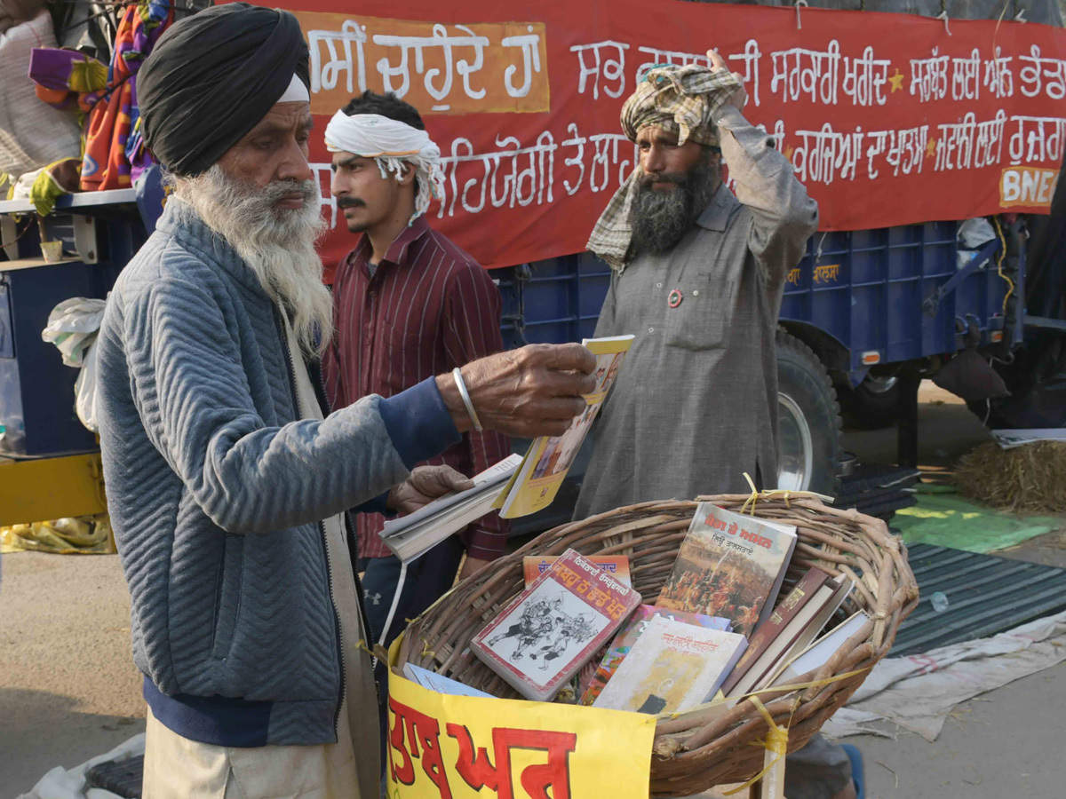 Kisan Andolan Special Arrangements For Framers At Border From Washing Machine To Mini Library And Wifi ब र डर पर जम आ द लनक र क स न न वक त ब त न क क य ऐस इ तज म Navbharat Times