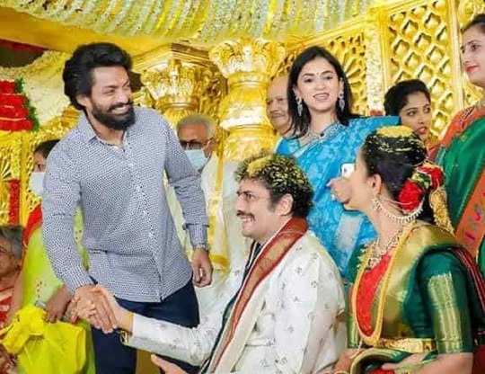 nandamuri chaitanya krishna marriage, ఘనంగా ఎన్టీఆర్ మనవడి పెళ్లి..  వైరల్‌గా మారిన ఫోటోలు - nandamuri chaitanya krishna marriage photos goes  viral - Samayam Telugu