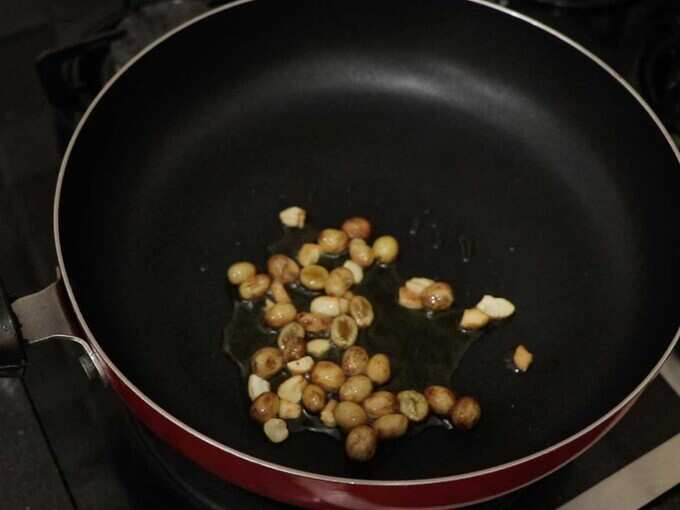 cashews cashews