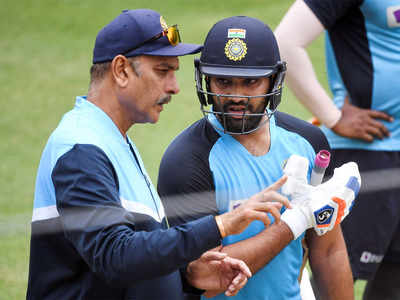 AUS vs IND: सिडनी टेस्ट में ओपनिंग या नंबर-5 पर उतरेंगे रोहित शर्मा? टीम मैनेजमेंट के सामने सवाल 