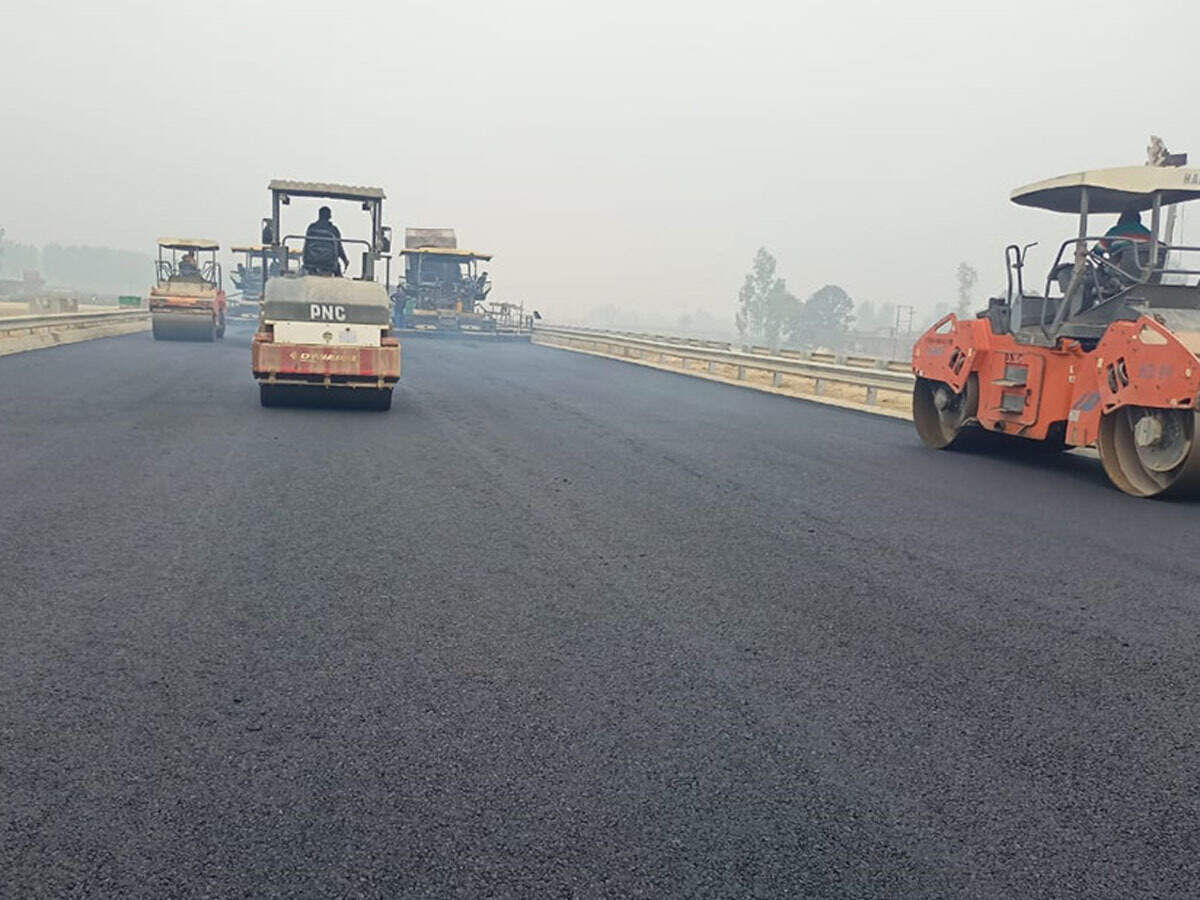 Up Expressway News: बलिया लिंक एक्सप्रेस-वे के लिए डीपीआर बनाने का काम शुरू, जल्द मिलेगी यूपी कैबिनेट की मंजूरी - ballia link express way dpr to be presented soon | Navbharat Times