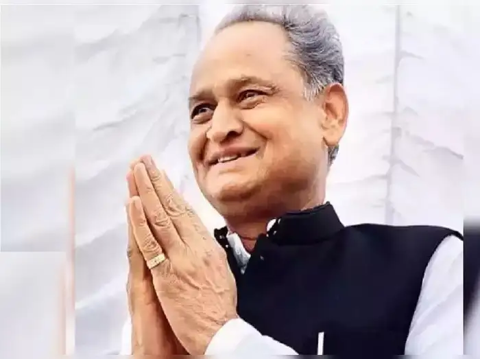 CM Ashok Gehlot: cm gehlot par congress ne badaya bharosa , di rahul gandhi  ke kerala mei jimedari / CM गहलोत पर कांग्रेस ने बढ़ाया भरोसा , राहुल गांधी  के रणक्षेत्र में