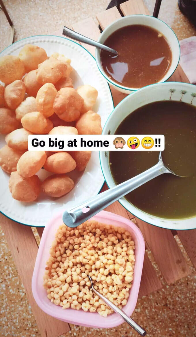 Anushka shared Panipuri's picture on Insta Story Anushka shared Panipuri's picture on Insta Story