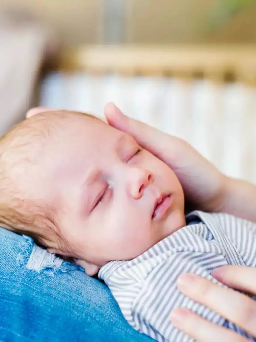 How to make baby head round shape चपटा न हो जाए आपके बच्चे का सिर, इन