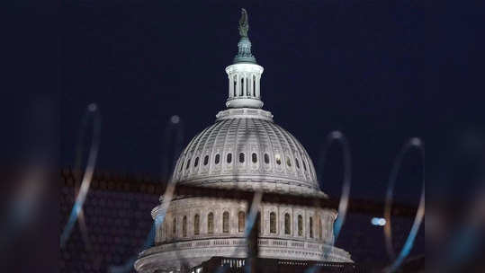 US Capitol धक्कादायक! अमेरिकन संसदेजवळ हॅँडगन आणि ५०० काडतूसांसह एकाला अटक