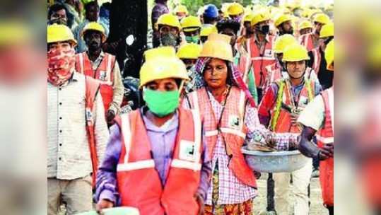 चौथ्या मजल्यावरून कामगारांनी मारली उडी