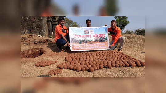 कोल्हापूर: पावनगडावर ४०६ तोफगोळे आढळले; शिवकालीन असल्याचा दावा