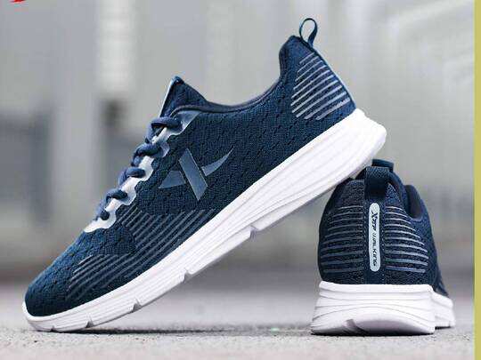 Sports Shoes On Amazon Sports Shoes On Amazon खर द ल इटव ट क फर ट बल और स ट इल श Sports Shoes Amazon द रह ह 44 तक क ड स क उ ट Buy These Sparx And Reebok