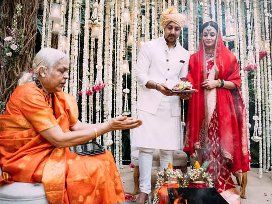female priest sheila atta conducted dia mirza vaibhav rekhi wedding ceremony and actress thanks her