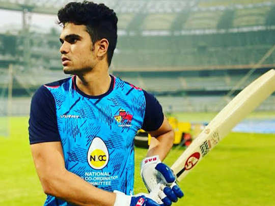 Arjun Tendulkar: IPL 2021 Auction Mumbai Indians Bought Sachin Tendulkar  Son Arjun Tendulkar - मुंबई इंडियंस से खेलेंगे अर्जुन तेंडुलकर, 20 लाख में  खरीदा