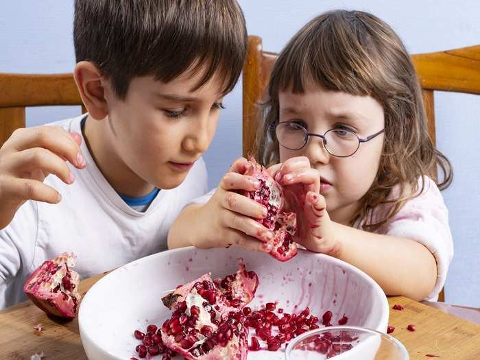 benefits of pomegranate for kids in hindi