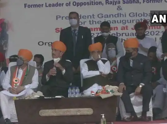 Congres G- 23 News: Ghulam Nabi Azad Kapil Sibal again raising questions on  Congress Working style in Jammu: जम्मू में जुटा G-23, गुलाम नबी को दोबारा  राज्यसभा न भेजने पर कपिल सिब्बल