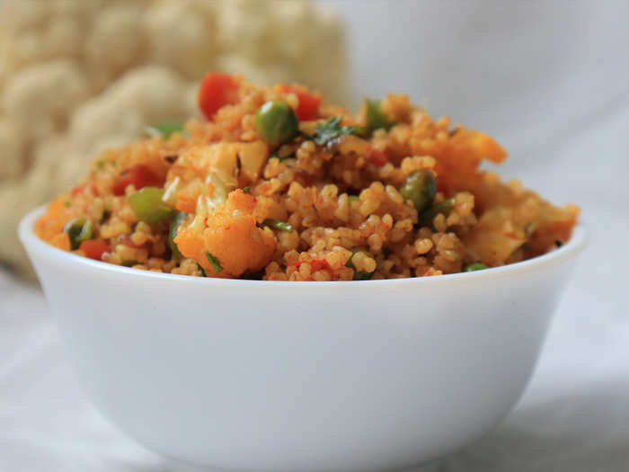 Vegetable Dalia Khichdi Recipe Broken Wheat Recipe In Hindi : लंच में बनाकर खाएं वेजिटेबल दलिया, हेल्‍थ के साथ मिलेगा स्‍वास्‍थ्‍य - Navbharat Times