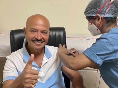 राकेश रोशन ने लगवाई कोरोना वैक्सीन, मुस्कुराते हुए शेयर की तस्वीर 