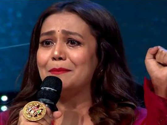 वीडियो: जब दानिश खान ने गाया देवा श्री गणेशा, परफॉर्मेंस देख रो पड़ीं नेहा कक्‍कड़ 