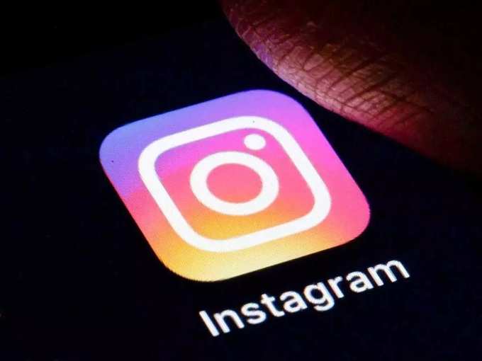 How To Stay Safe And Secure On Instagram Instagram पर इन 8 आस न तर क स लड क य अपन अक उ ट क रख स फ और स क य र Navbharat Times