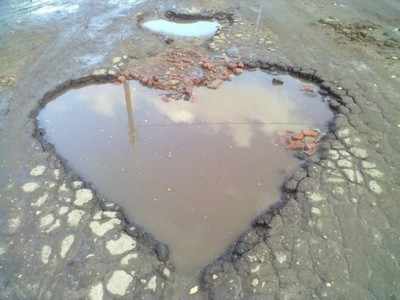Funny Photos: इस दिल की नहीं है कोई कहानी, क्योंकि इसमें भरा है पानी! 