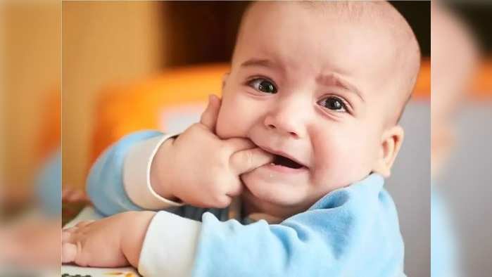 दात येताना होणा-या वेदनांमुळे बाळ रडतंय? मग ‘हे’ जालीम उपाय देतील चुटकीसरशी आराम!