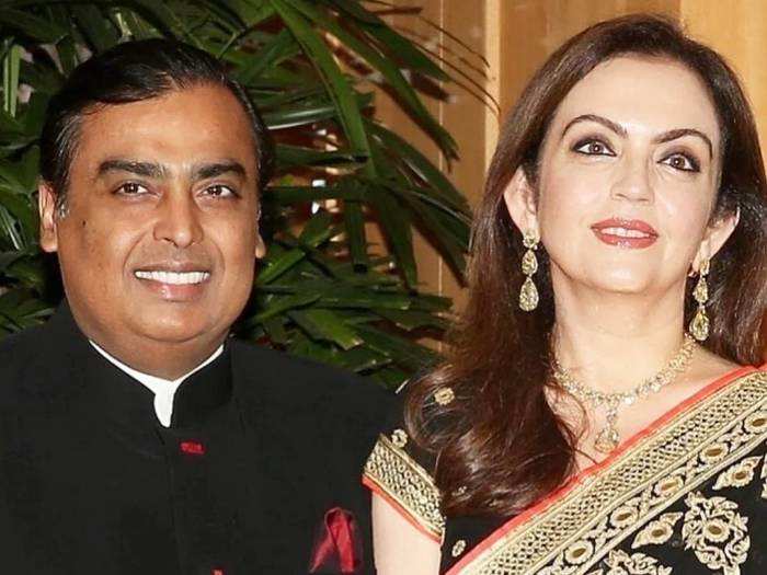 Nita Ambani Relationship With Dhirubhai Ambani: नीता अंबानी की रोज आधे घंटे 'क्लास' लिया करते थे ससुर धीरूभाई अंबानी, सफल परिवार की कुंजी है यही - Navbharat Times