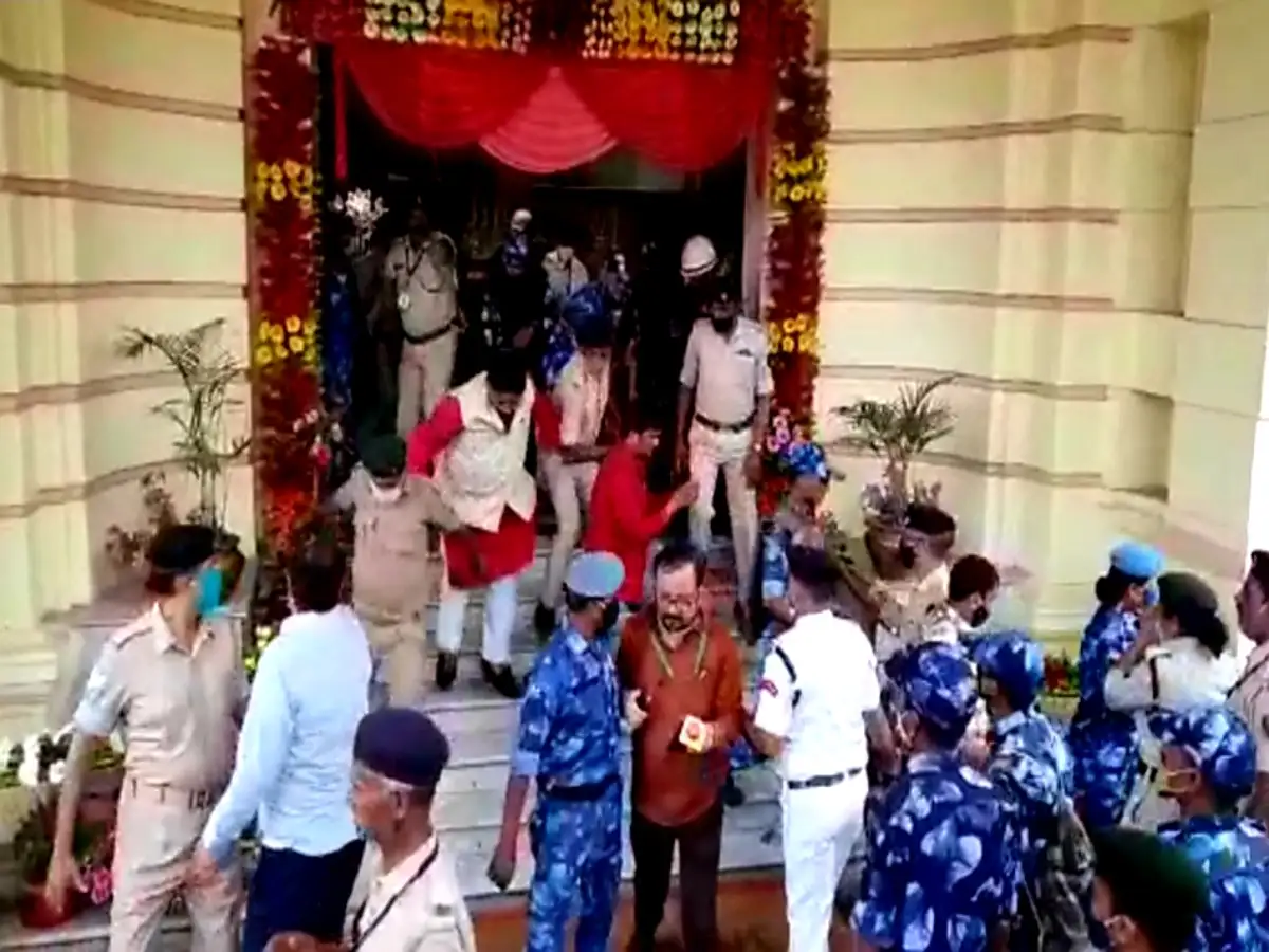 bihar assembly latest news: Bihar News: On 23 March 2021 RJD's uproar from  the road to assembly will be remembered for a long time:23 मार्च का दिन  बिहार विधान सभा के लिए