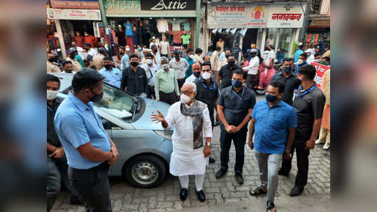 Nashik Lockdown Update नाशिक: छगन भुजबळ उतरले रस्त्यावर; लॉकडाऊनबाबत दिला स्पष्ट इशारा