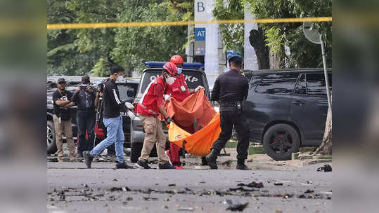 Indonesia Suicide attack इंडोनेशिया: चर्च बाहेर आत्मघाती हल्ला; हल्लेखोर ठार, १४ जखमी