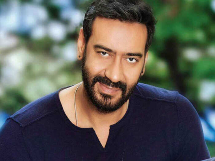 ajay devgan spokesperson tells video truth: Ajay devgan beating video:  बॉलिवुड ऐक्टर अजय देवगन की कथित पिटाई का वीडियो सोशल मीडिया पर वायरल हो रहा  है। - Navbharat Times