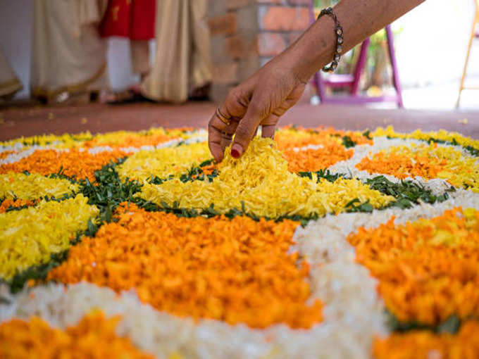 रांगोळी काढण्याच्या सोप्या पद्धती