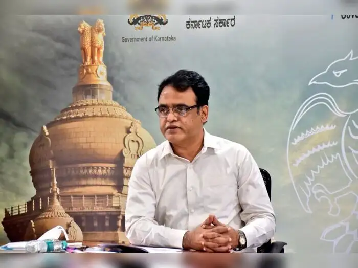 Essay on hostel life in 100 words image