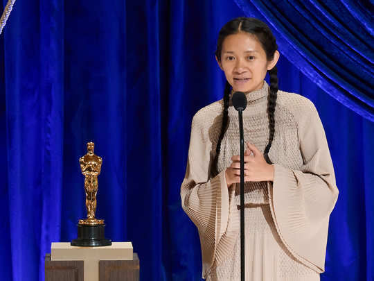 कौन है क्‍लोए झाओ जिसने Oscars 2021 में इतिहास रच दिया? नोमैडलैंड की डायरेक्‍टर के बारे में जानिए सबकुछ 