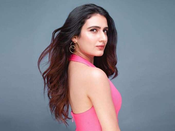 Fatima Sana Shaikh: நான் அறைந்தேன், அவன் என்னை குத்தினான், மயங்கிட்டேன்: கமல் 'மகள்' திடுக் தகவல் - when fatima sana shaikh confronted a stalker 3 samayam tamil Tamil News Spot