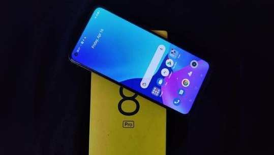 Realme 8 Pro Review: 108 MP कॅमेरा देणारा ' अफोर्डेबल ' स्मार्टफोन, जाणून घ्या कसा आहे ' परफॉर्मन्स'